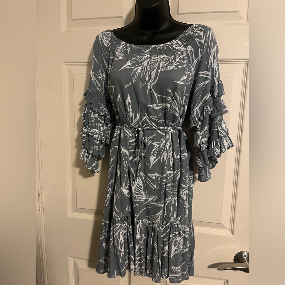 NWOT PINK LILY dress size Small